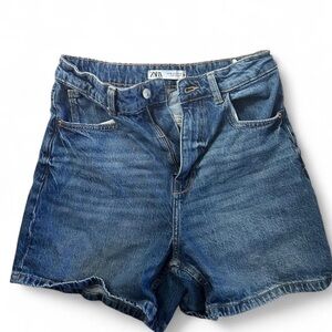 Zara Women's Classic Blue Denim Shorts